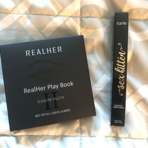 Eyeshadow & liquid eyeliner